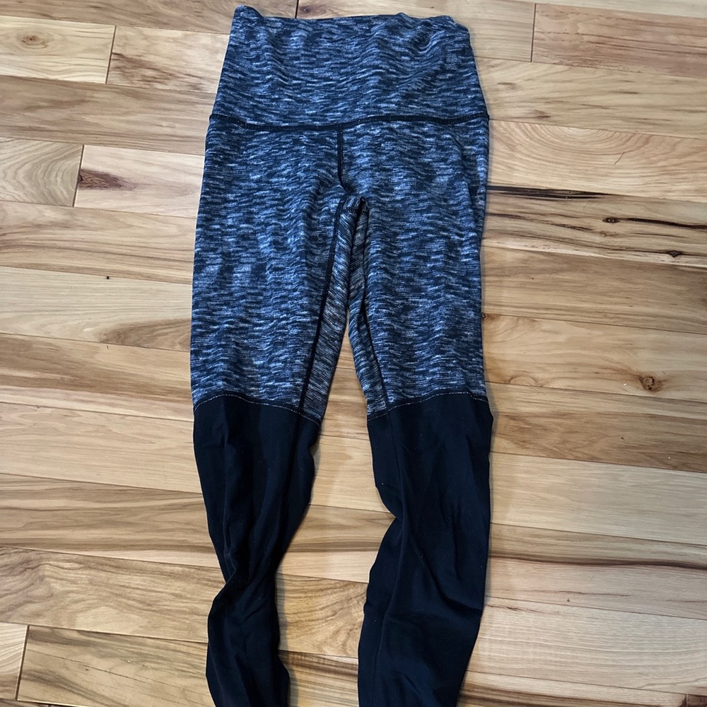 Lululemon Stirrup/leg warmer Leggings! Sz 4!